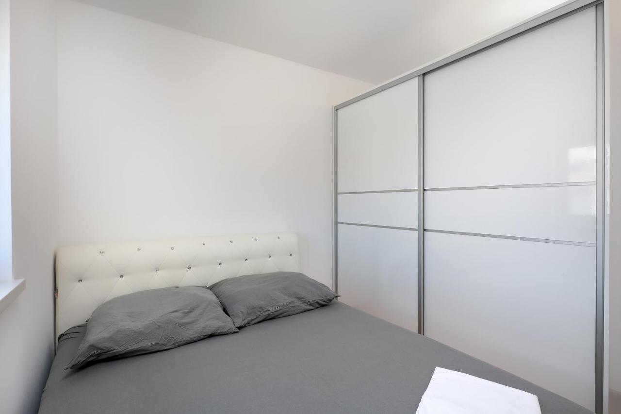 Villa Mainz ノヴァリャ エクステリア 写真