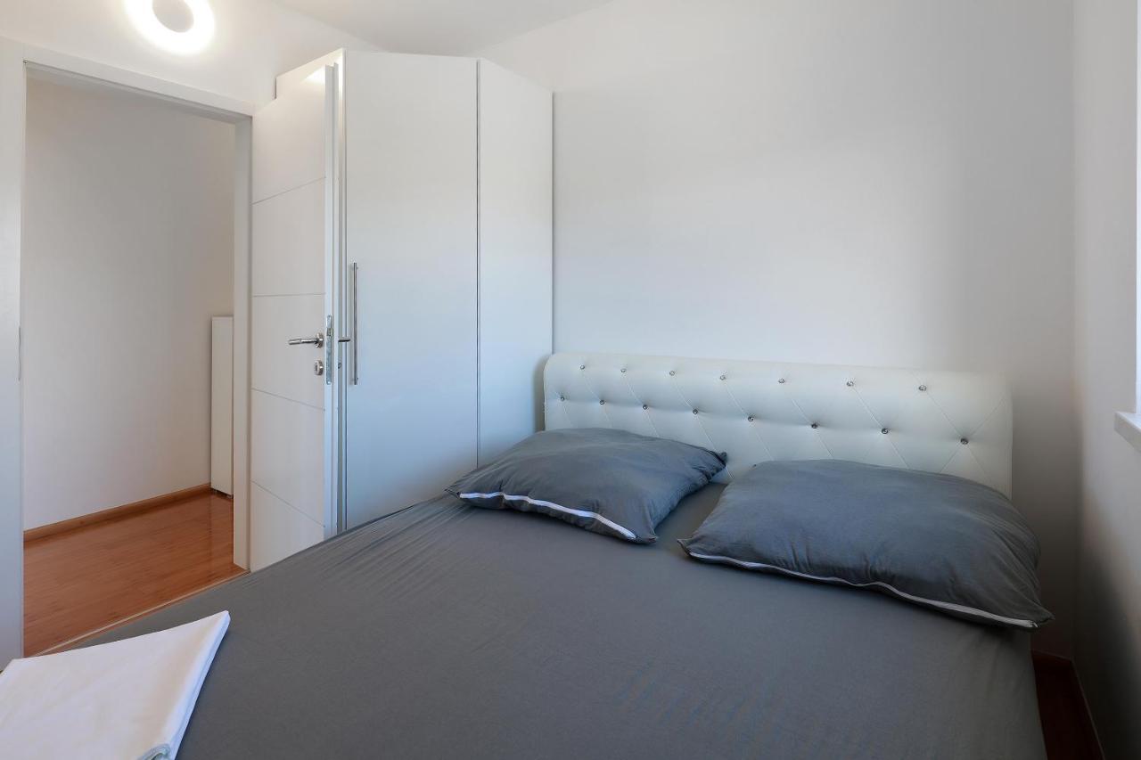 Villa Mainz ノヴァリャ エクステリア 写真
